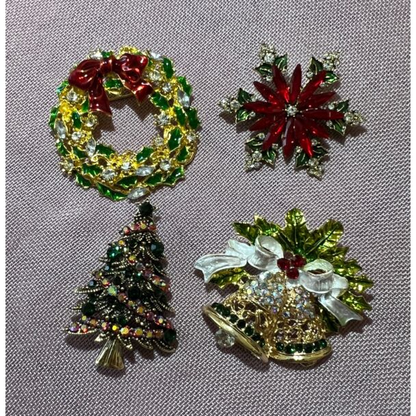 Christmas Brooch