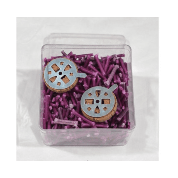 Lilac-scented waxed wicks