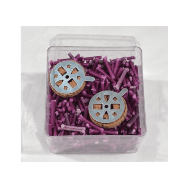 Lilac-scented waxed wicks